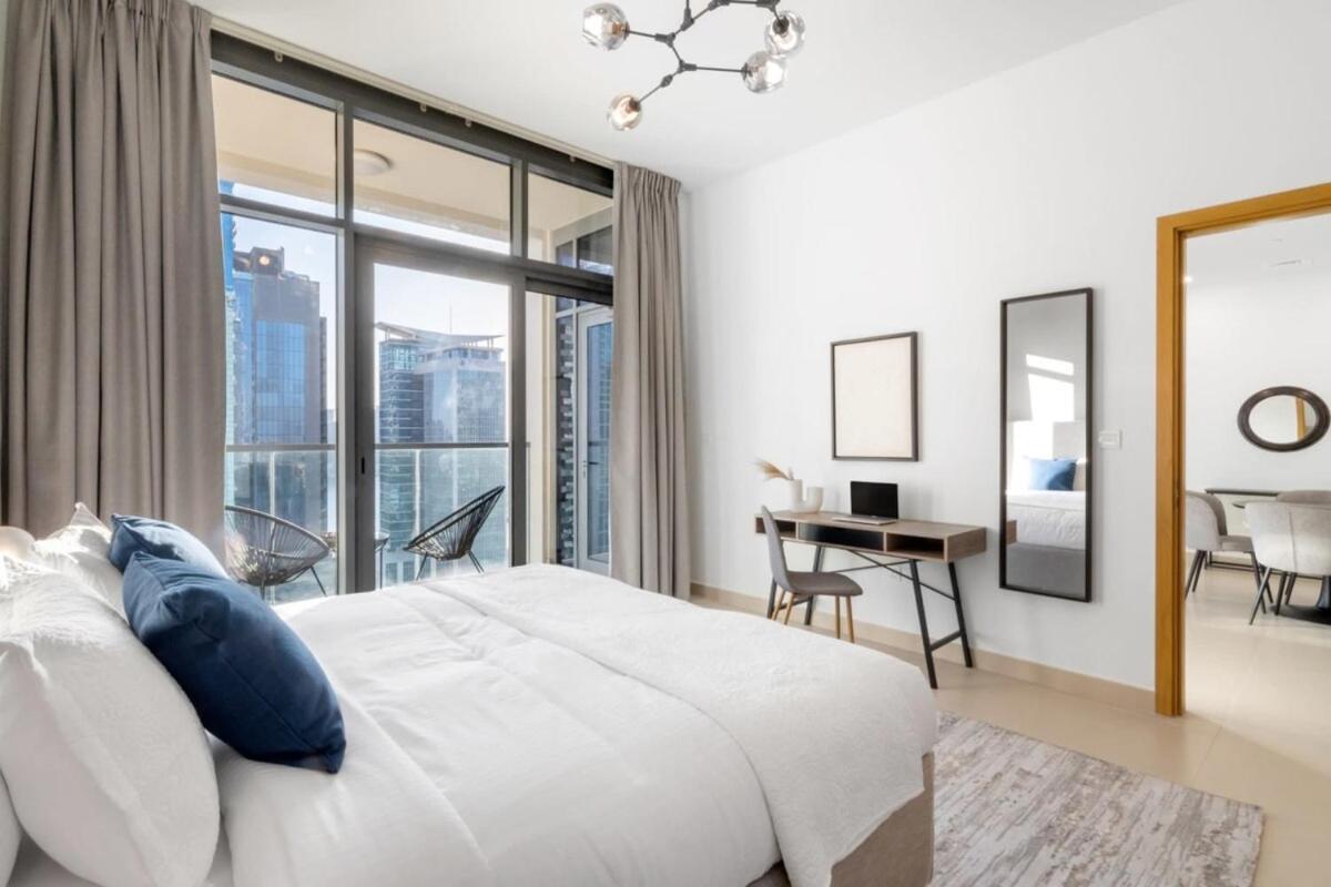 Silkhaus Spacious Central Downtown 1Bdr In New Tower Дубай Екстериор снимка